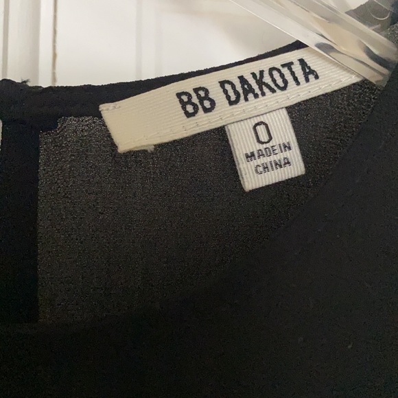 Dress - Picture 3 of 5